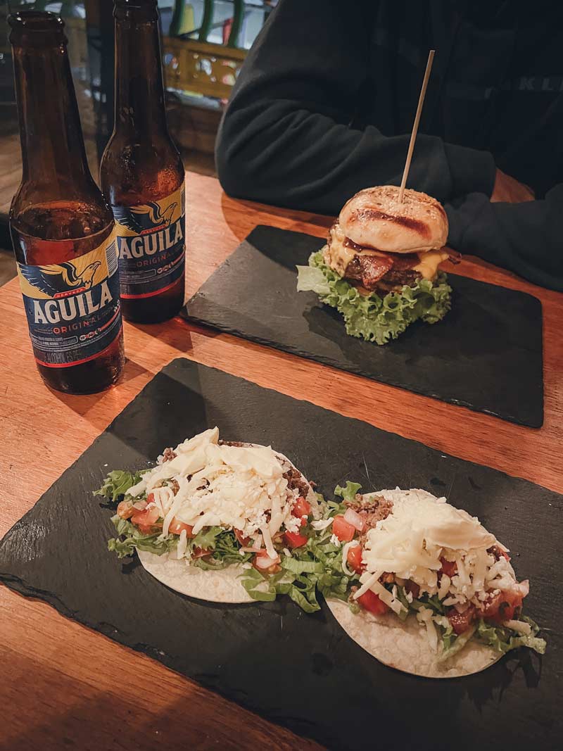 Cena en El Bacchanal, Guatapé Cena en El Bacchanal, Guatapé, Colombia
