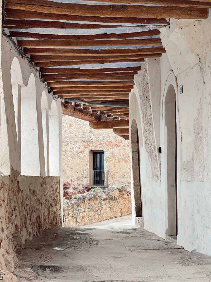 Callejones de Miravet, Tarragona, Cataluña, España